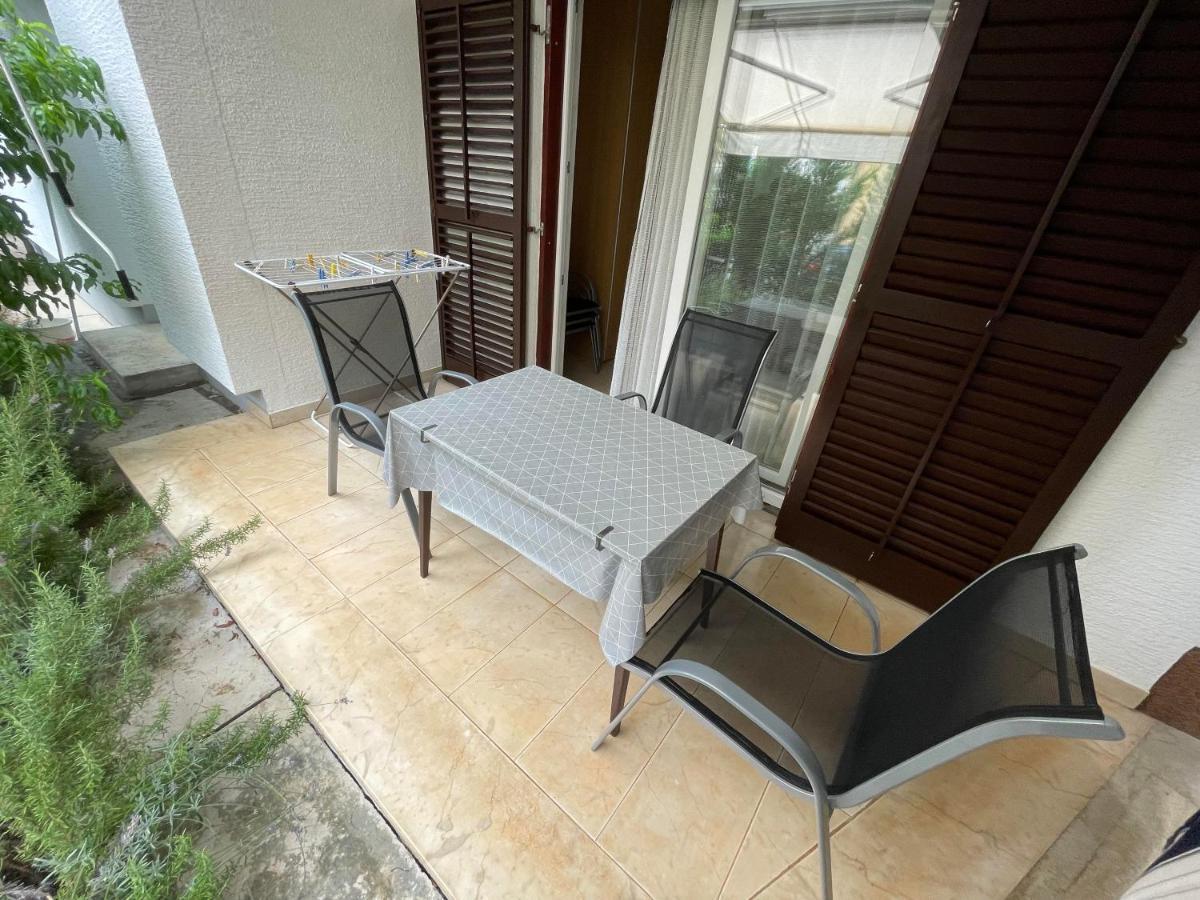 Iva Apartments Novigrad Istria Exteriör bild