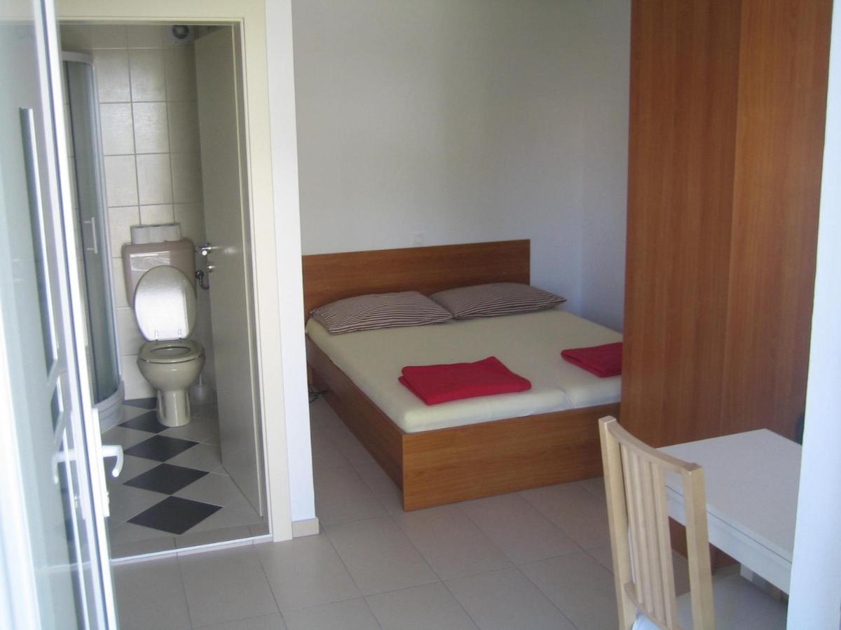 Iva Apartments Novigrad Istria Exteriör bild