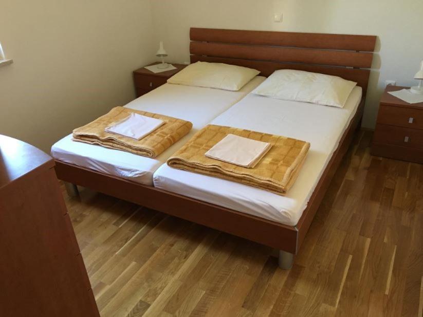 Iva Apartments Novigrad Istria Exteriör bild